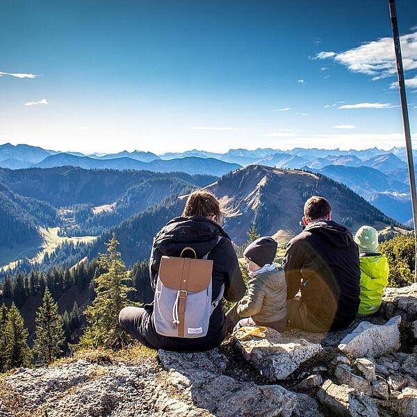 Familienwanderung auf einen Berg